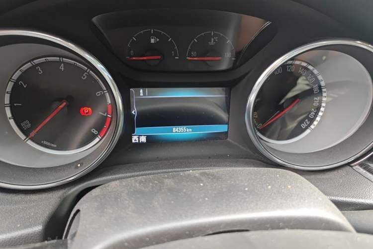 Used Buick Regal 2019 20T Elite Version China VI Standard Odometer Close Up