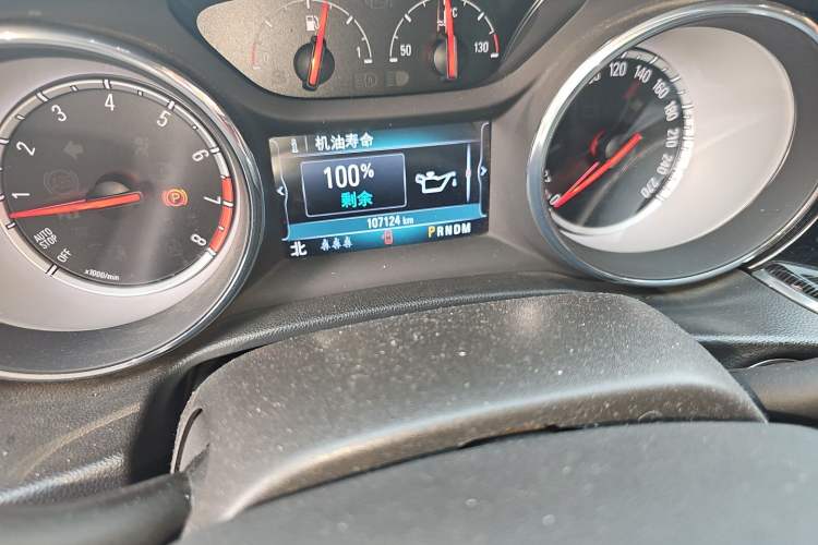 Used Buick Regal 2019 20T Elite Version China VI Standard Odometer Close Up