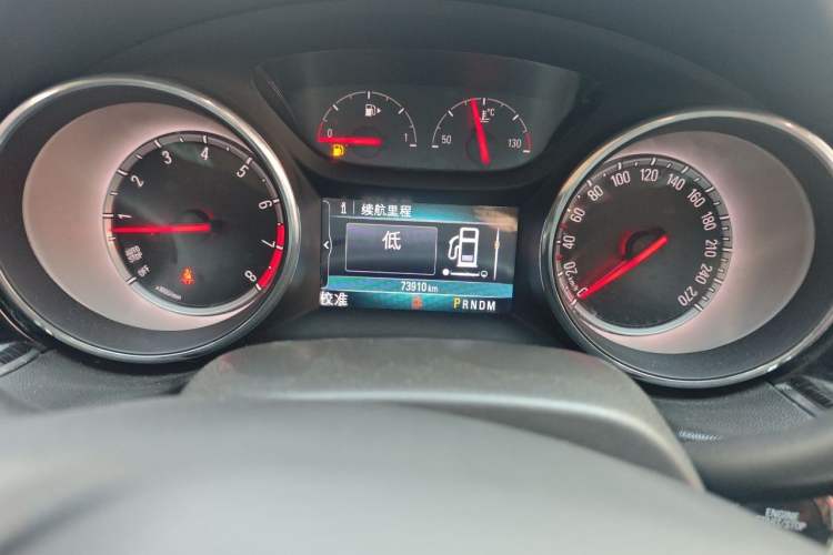 Used Buick Regal 2019 20T Elite Version China VI Standard Odometer Close Up