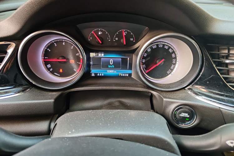 Used Buick Regal 2019 20T Elite Version China VI Standard Odometer Close Up