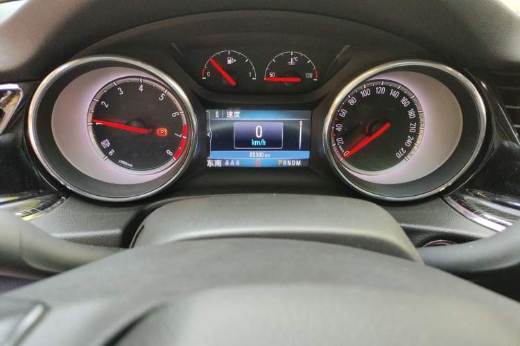 Used Buick Regal 2019 20T Elite Version China VI Standard Odometer Close Up