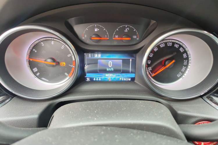 Used Buick Regal 2019 20T Elite Version China VI Standard Odometer Close Up