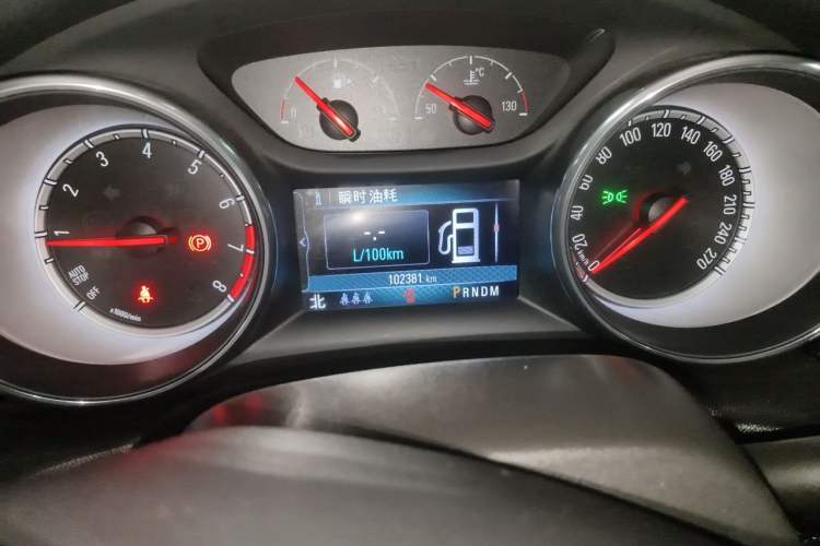 Used Buick Regal 2019 20T Elite Version China VI Standard Odometer Close Up