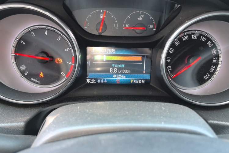 Used Buick Regal 2019 20T Elite Version China VI Standard Odometer Close Up