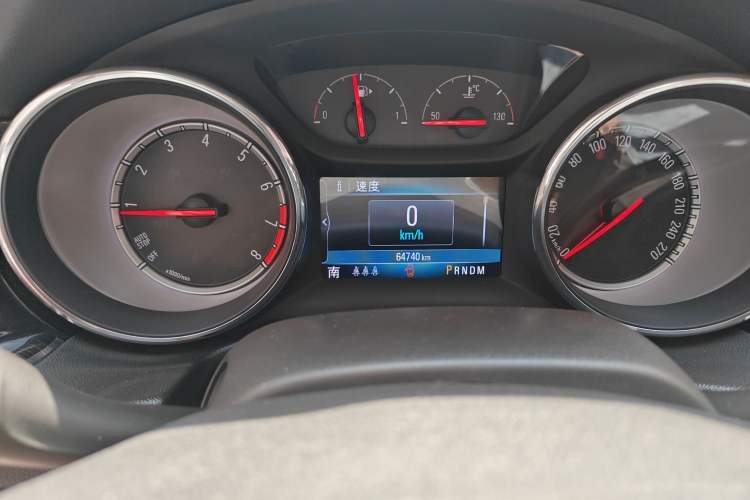 Used Buick Regal 2019 20T Elite Version China VI Standard Odometer Close Up