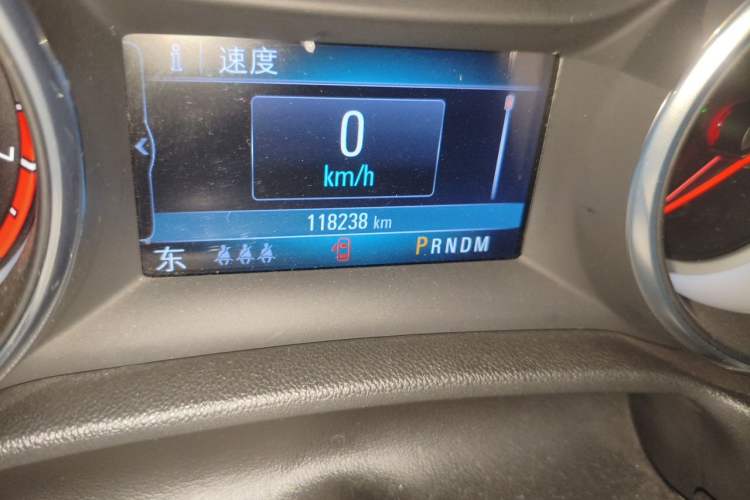 Used Buick Regal 2019 Revised 20T Luxury Version China VI Standard Odometer Close Up