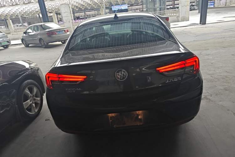 Used Buick Regal 2019 20T Elite Version China VI Standard Rear