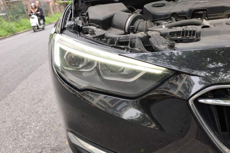 Used Buick Regal 2019 20T Elite Version China V Standard Right Front Headlight