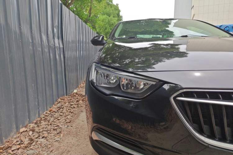 Used Buick Regal 2019 20T Elite Version China VI Standard Right Front Headlight