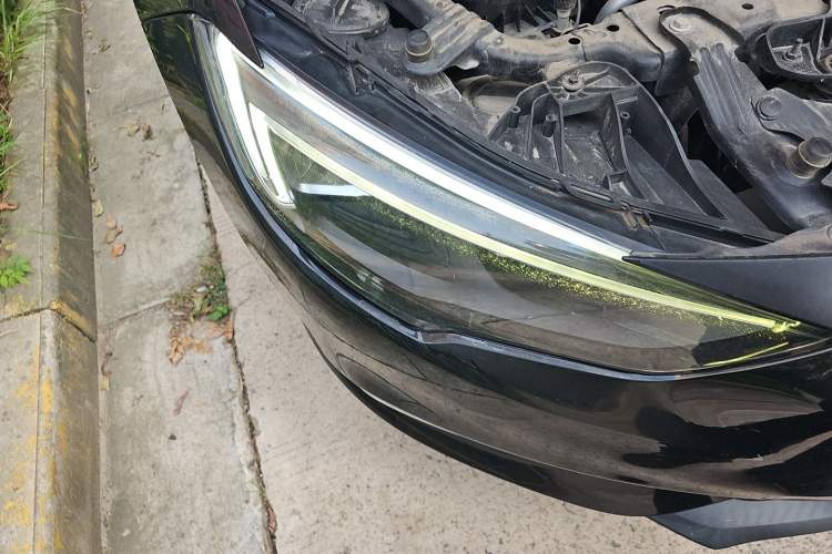 Used Buick Regal 2019 20T Elite Version China VI Standard Right Front Headlight