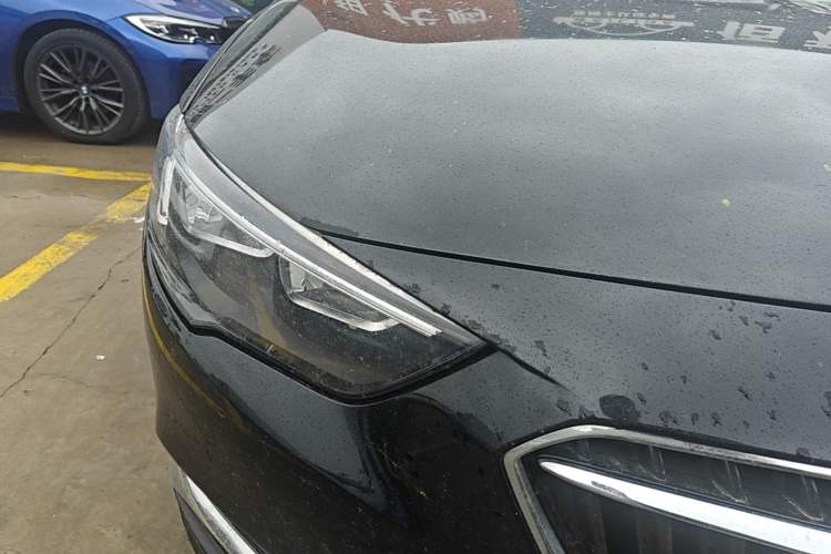 Used Buick Regal 2019 20T Elite Version China VI Standard Right Front Headlight