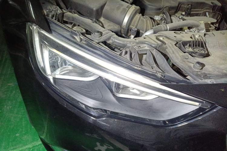 Used Buick Regal 2019 20T Elite Version China VI Standard Right Front Headlight