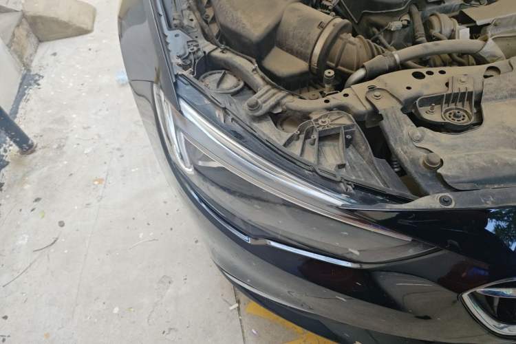 Used Buick Regal 2019 20T Elite Version China VI Standard Right Front Headlight