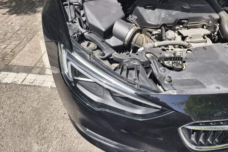 Used Buick Regal 2019 20T Elite Version China VI Standard Right Front Headlight