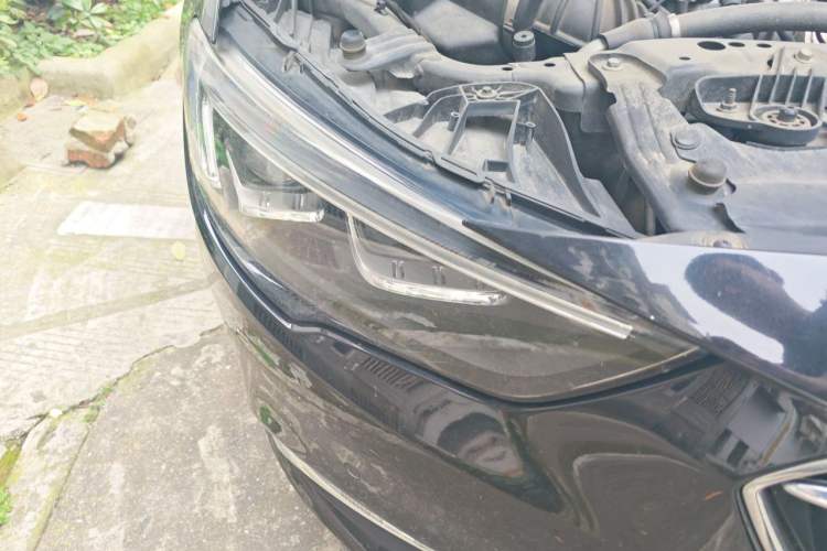 Used Buick Regal 2019 Revised 20T Luxury Version China VI Standard Right Front Headlight
