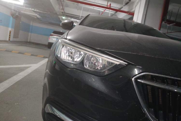 Used Buick Regal 2019 20T Elite Version China VI Standard Right Front Headlight