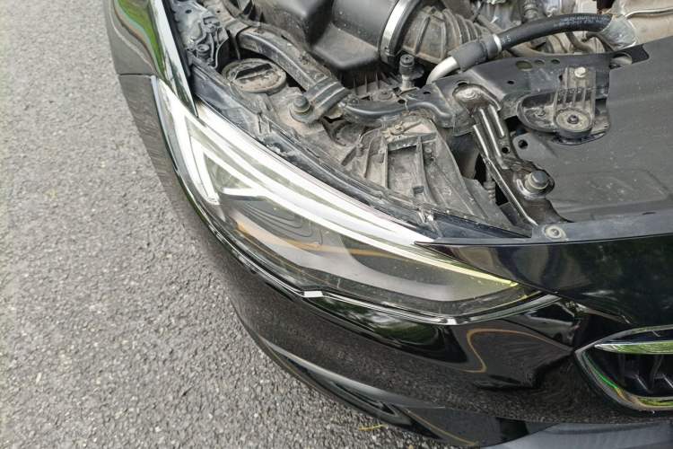 Used Buick Regal 2019 20T Elite Version China VI Standard Right Front Headlight