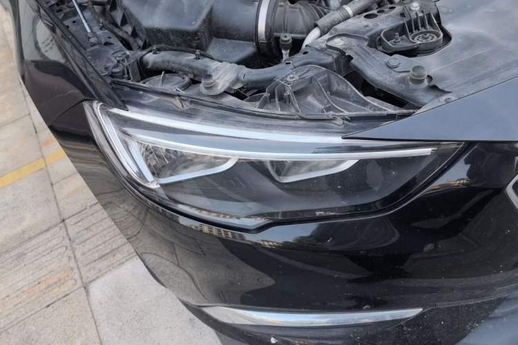 Used Buick Regal 2019 20T Elite Version China VI Standard Right Front Headlight