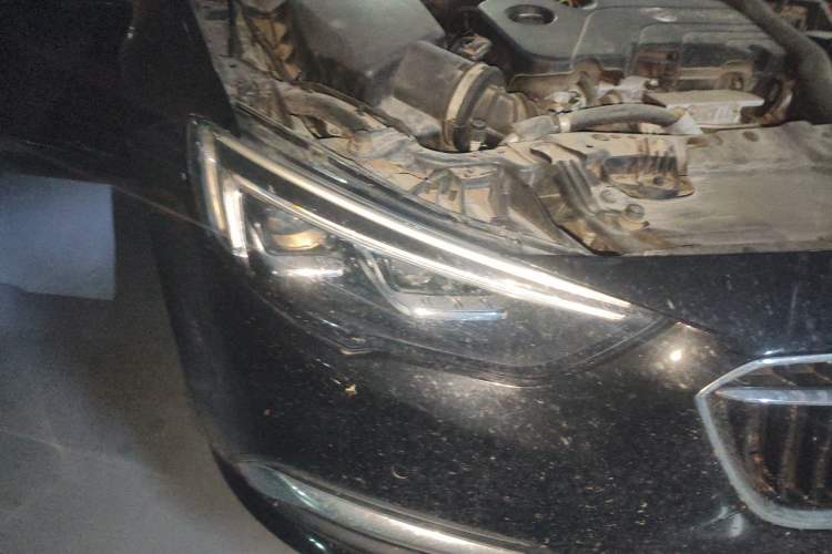Used Buick Regal 2019 Revised 20T Luxury Version China VI Standard Right Front Headlight