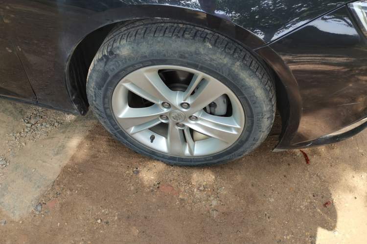 Used Buick Regal 2019 20T Elite Version China VI Standard Right Front Wheel Hub