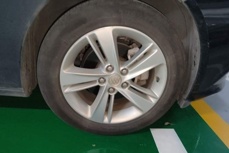 Used Buick Regal 2019 20T Elite Version China VI Standard Right Front Wheel Hub