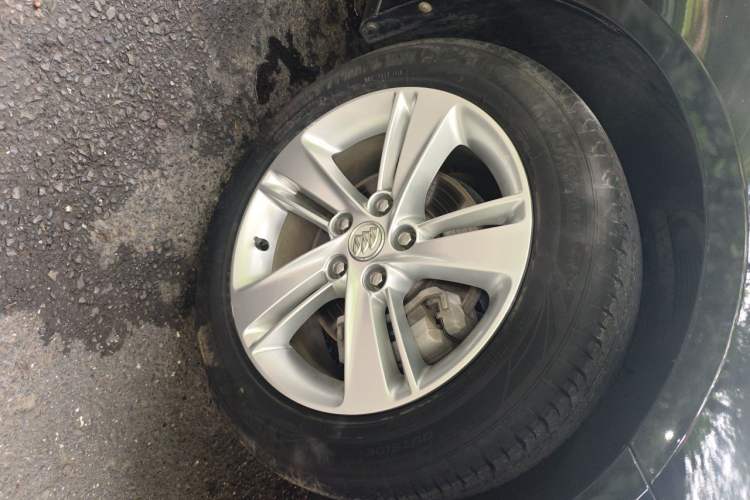 Used Buick Regal 2019 20T Elite Version China VI Standard Right Front Wheel Hub