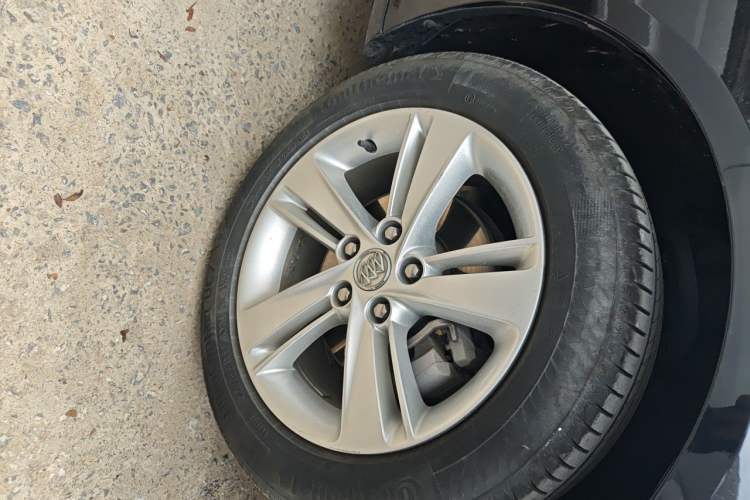 Used Buick Regal 2019 20T Elite Version China VI Standard Right Front Wheel Hub