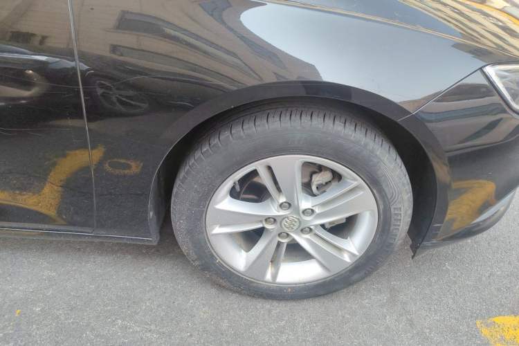Used Buick Regal 2019 20T Elite Version China VI Standard Right Front Wheel Hub