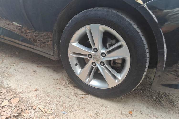 Used Buick Regal 2019 20T Elite Version China VI Standard Right Front Wheel Hub