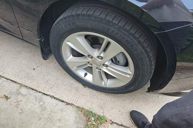 Used Buick Regal 2019 20T Elite Version China VI Standard Right Front Wheel Hub