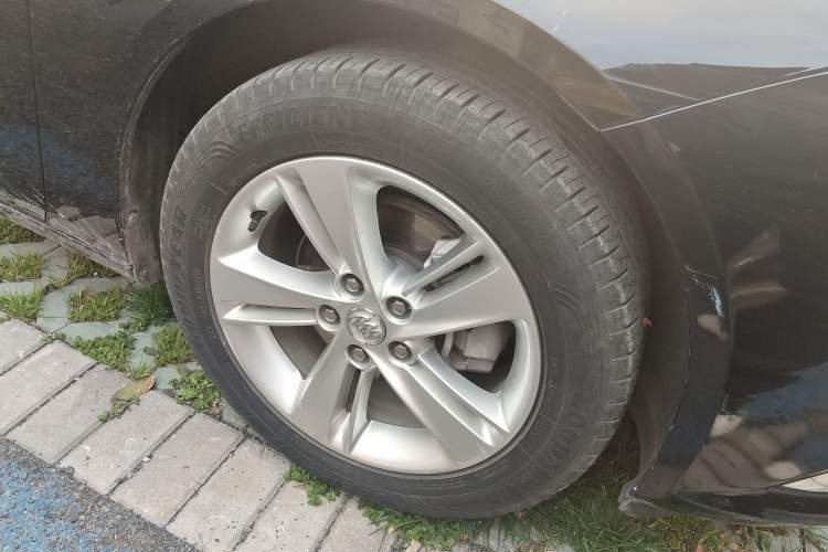 Used Buick Regal 2019 20T Elite Version China VI Standard Right Front Wheel Hub