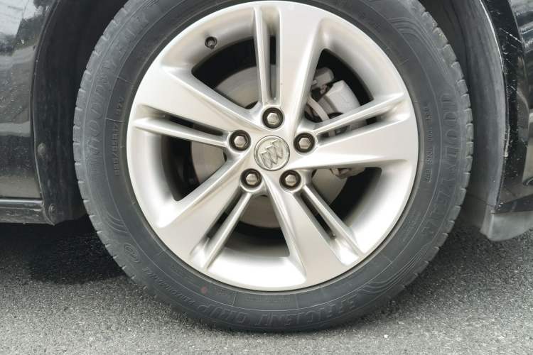 Used Buick Regal 2019 20T Elite Version China VI Standard Right Front Wheel Hub