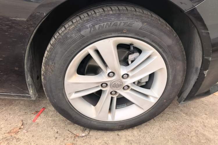 Used Buick Regal 2019 20T Elite Version China VI Standard Right Front Wheel Hub