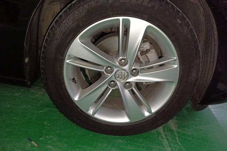 Used Buick Regal 2019 20T Elite Version China VI Standard Right Front Wheel Hub