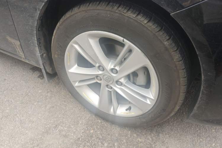 Used Buick Regal 2019 20T Elite Version China VI Standard Right Front Wheel Hub