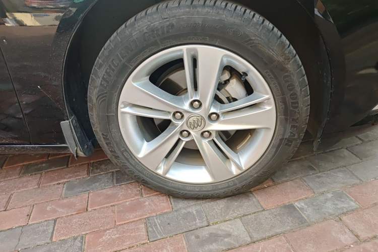 Used Buick Regal 2019 20T Elite Version China VI Standard Right Front Wheel Hub