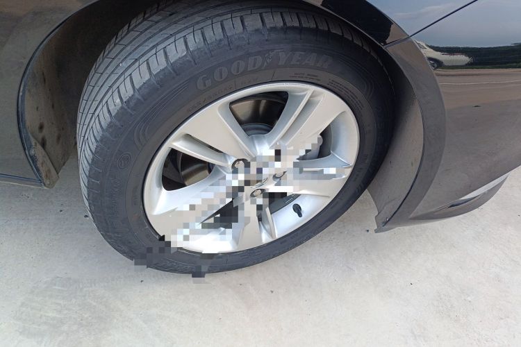 Used Buick Regal 2019 20T Elite Version China VI Standard Right Front Wheel Hub