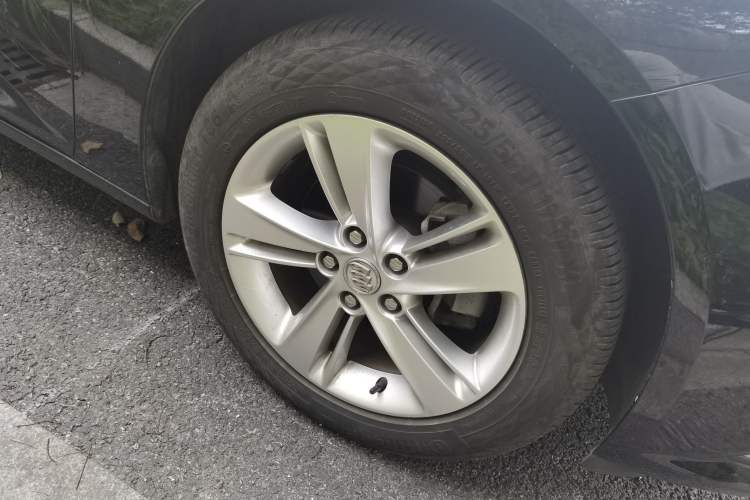 Used Buick Regal 2019 20T Elite Version China VI Standard Right Front Wheel Hub