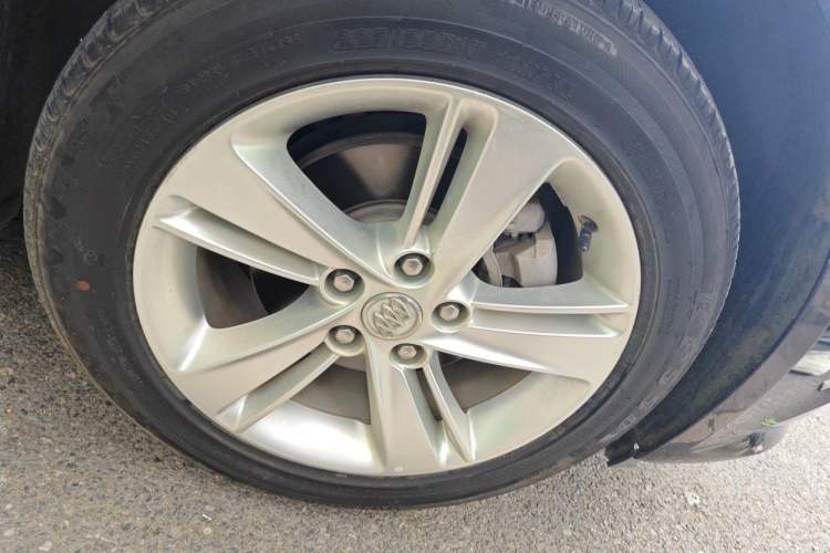Used Buick Regal 2019 20T Elite Version China VI Standard Right Front Wheel Hub