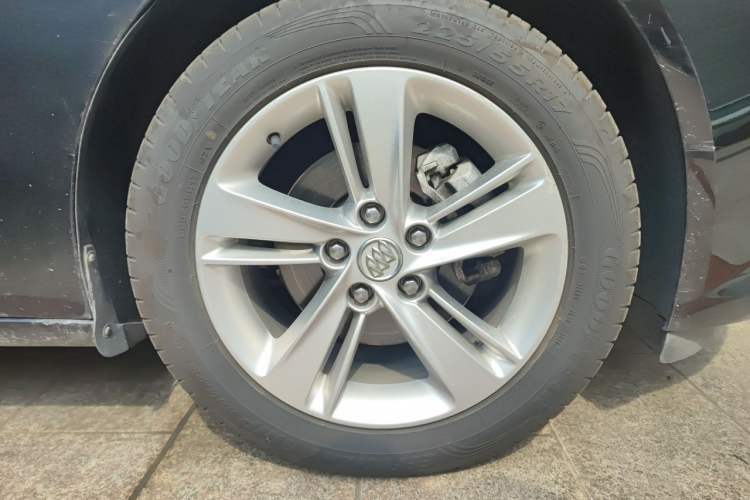 Used Buick Regal 2019 20T Luxury Model China VI Standard Right Front Wheel Hub