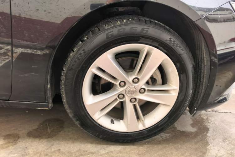 Used Buick Regal 2019 20T Elite Version China VI Standard Right Front Wheel Hub