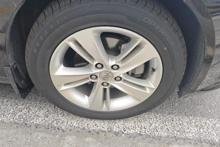 Used Buick Regal 2019 20T Elite Version China VI Standard Right Front Wheel Hub