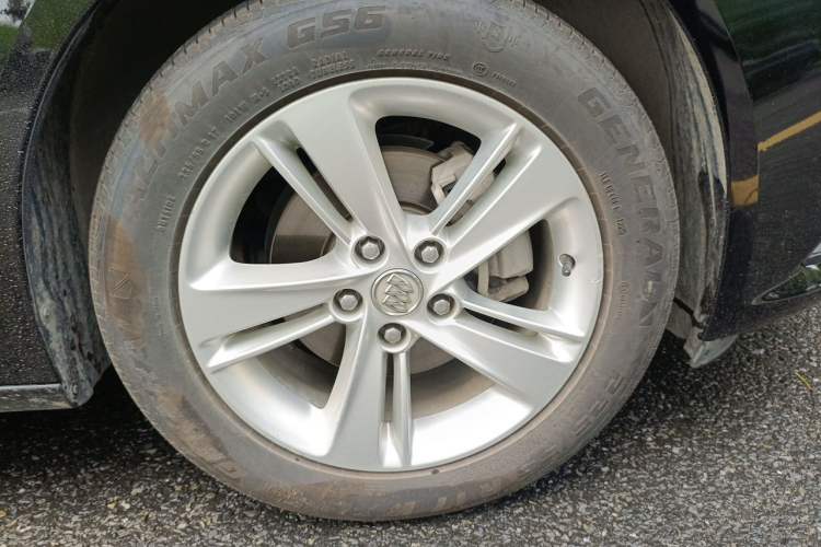 Used Buick Regal 2019 20T Elite Version China VI Standard Right Front Wheel Hub