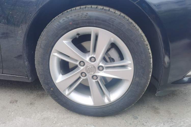 Used Buick Regal 2019 20T Elite Version China VI Standard Right Front Wheel Hub