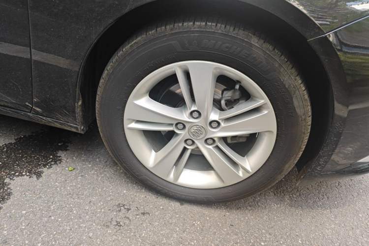Used Buick Regal 2019 Revised 20T Luxury Version China VI Standard Right Front Wheel Hub