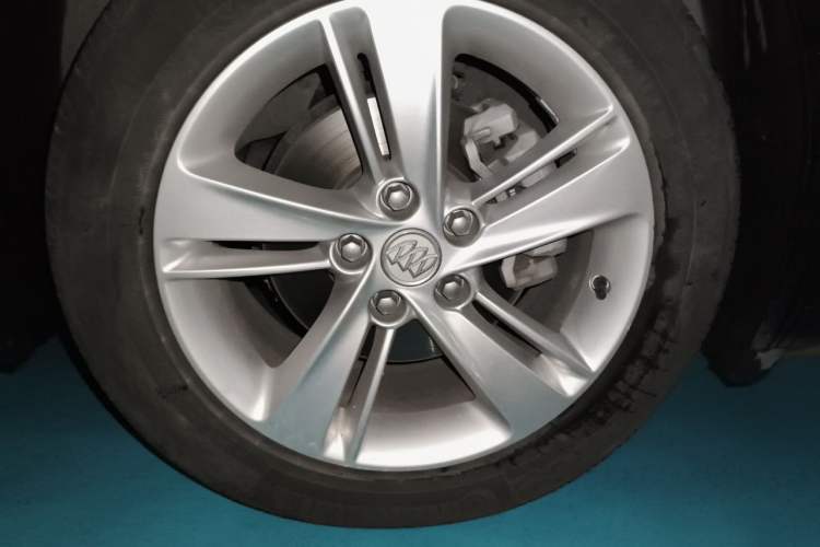 Used Buick Regal 2019 20T Luxury Model China VI Standard Right Front Wheel Hub