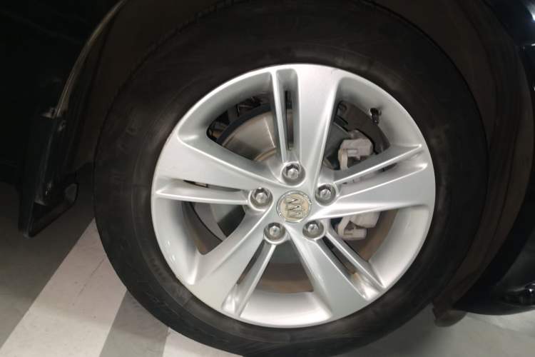 Used Buick Regal 2019 20T Elite Version China VI Standard Right Front Wheel Hub