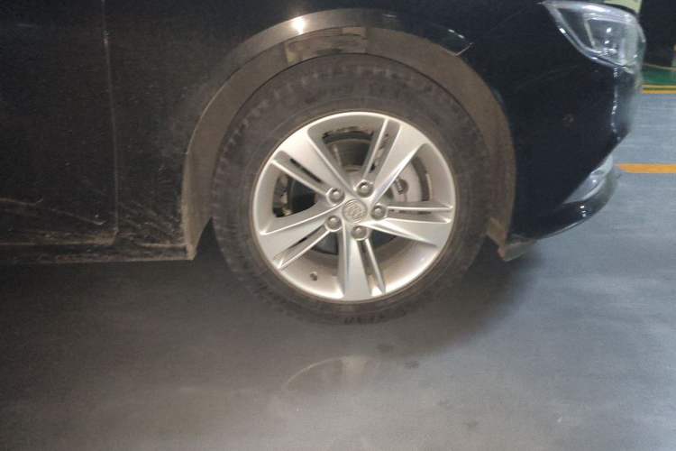 Used Buick Regal 2019 Revised 20T Luxury Version China VI Standard Right Front Wheel Hub