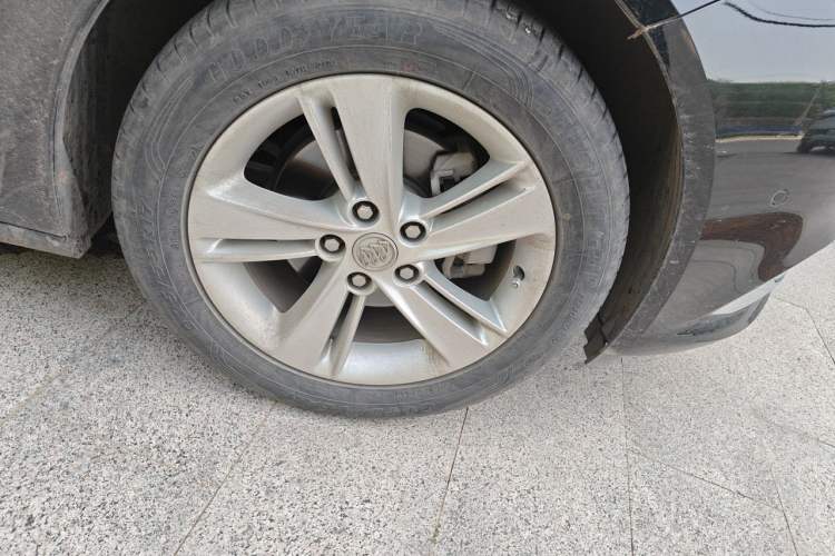 Used Buick Regal 2019 Revised 20T Luxury Version China VI Standard Right Front Wheel Hub