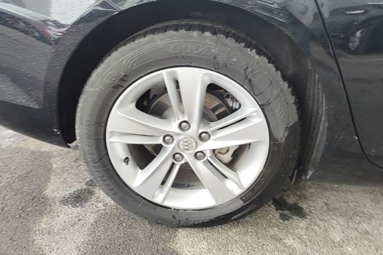Used Buick Regal 2019 20T Elite Version China VI Standard Right Rear Wheel Hub